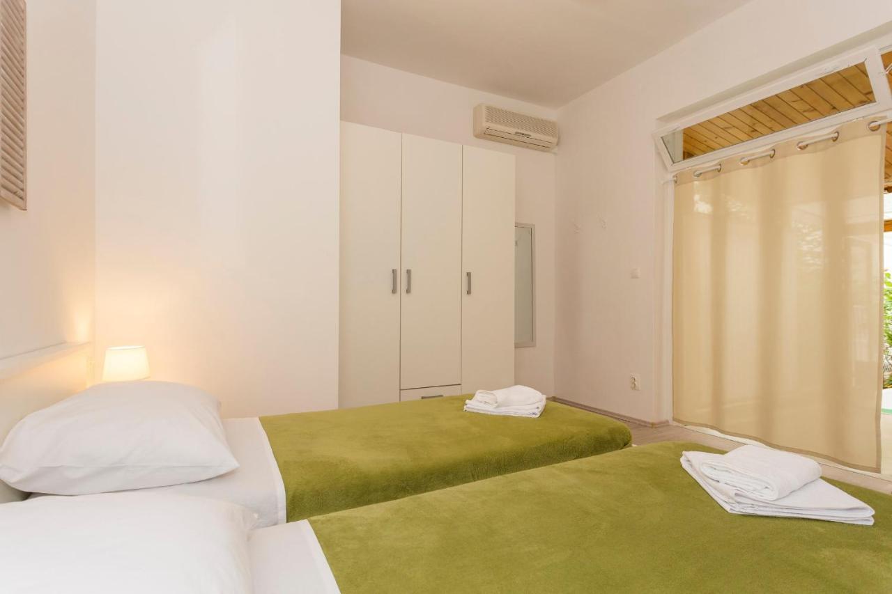 Comfortable Modern Studio With Shaded Patio سبليت المظهر الخارجي الصورة