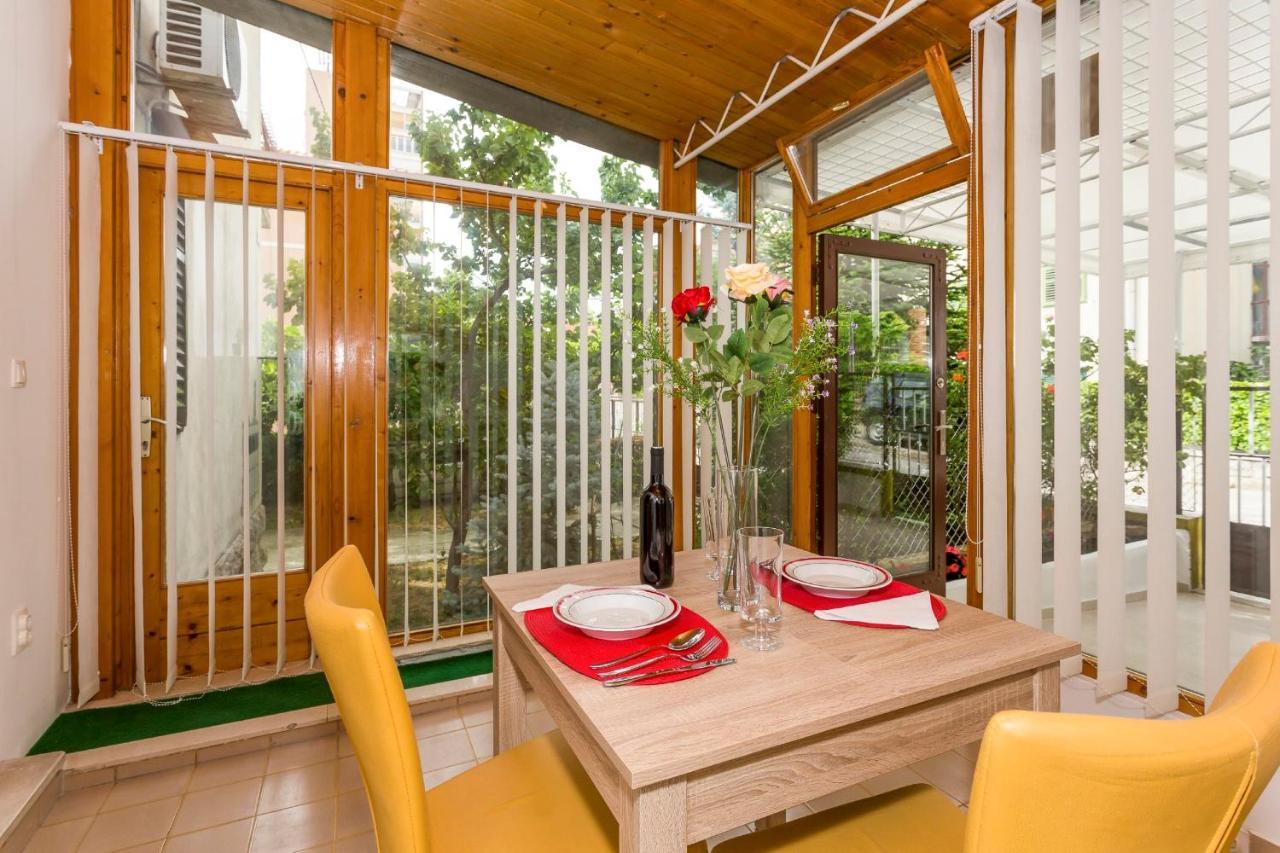 Comfortable Modern Studio With Shaded Patio سبليت المظهر الخارجي الصورة